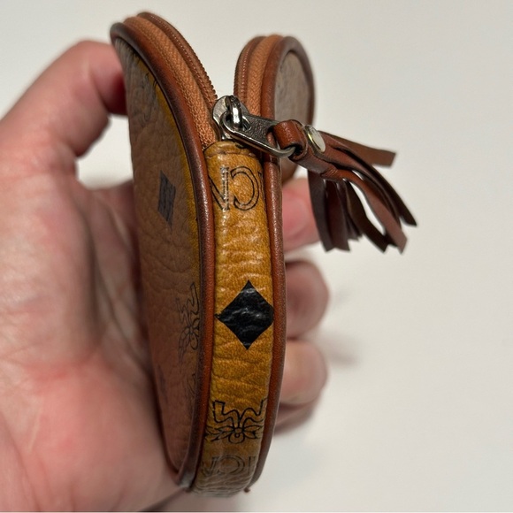 MCM Visetos 4" round coin purse, cognac leather, tassel - Picture 3 of 10